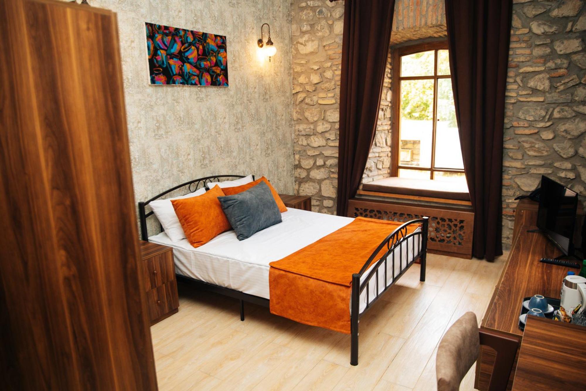 Art Hotel By Abad Guest Şǝki Zewnętrze zdjęcie