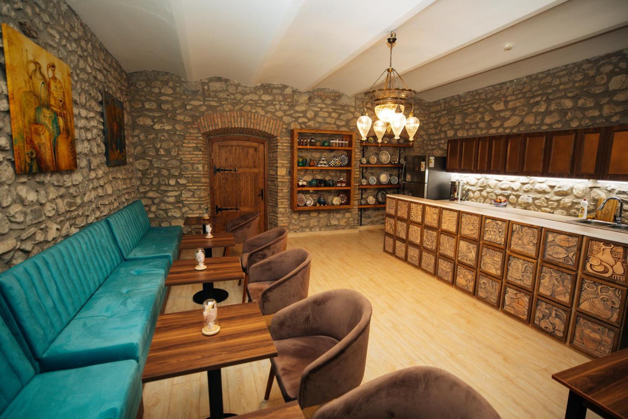 Art Hotel By Abad Guest Şǝki Zewnętrze zdjęcie